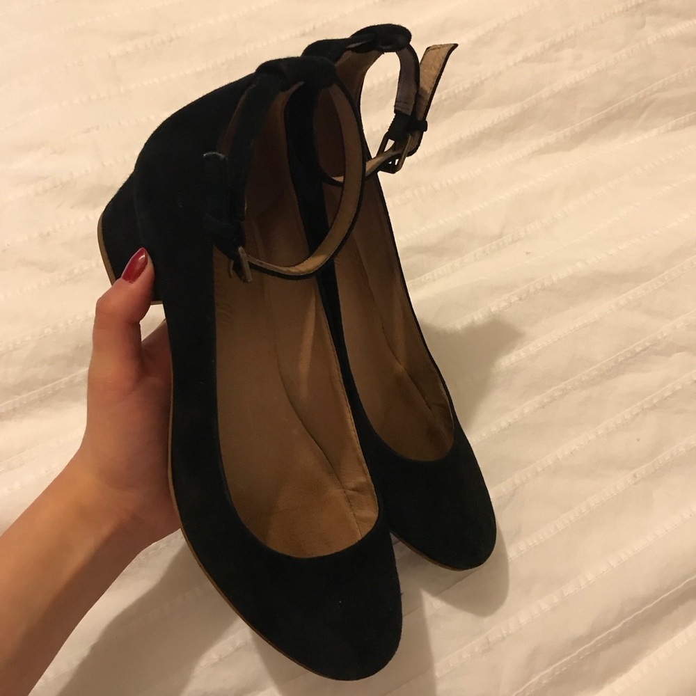 the inez ankle-strap shoe